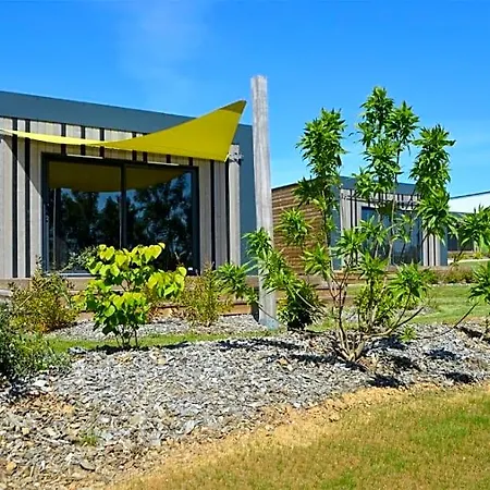 Hotel The Originals City, Ax Hotel, La Chataigneraie (Vendee)