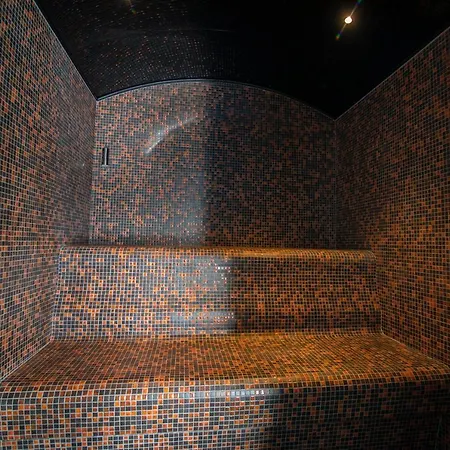 The Originals City, Ax Hotel, Hotel