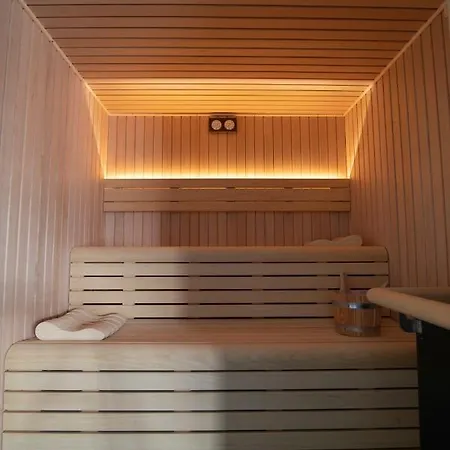 The Originals City, Ax Hotel, Hotel