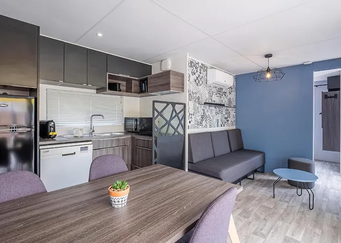 The Originals City, Ax Hotel,