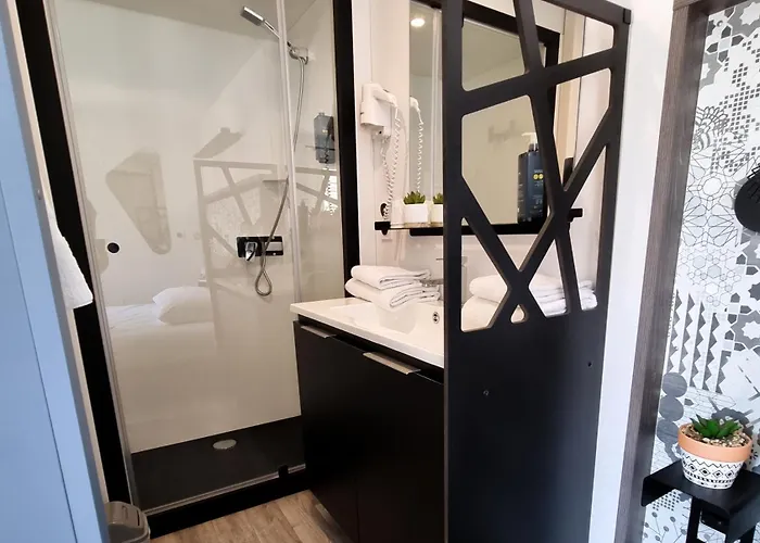 The Originals City, Ax Hotel, 3* La Châtaigneraie