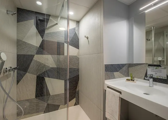 Szálloda The Originals City, Ax Hotel,