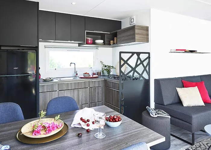 The Originals City, Ax Hotel, 3* La Châtaigneraie